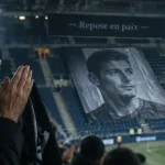 Au Roazhon Park, un hommage applaudi pour le jeune Théo