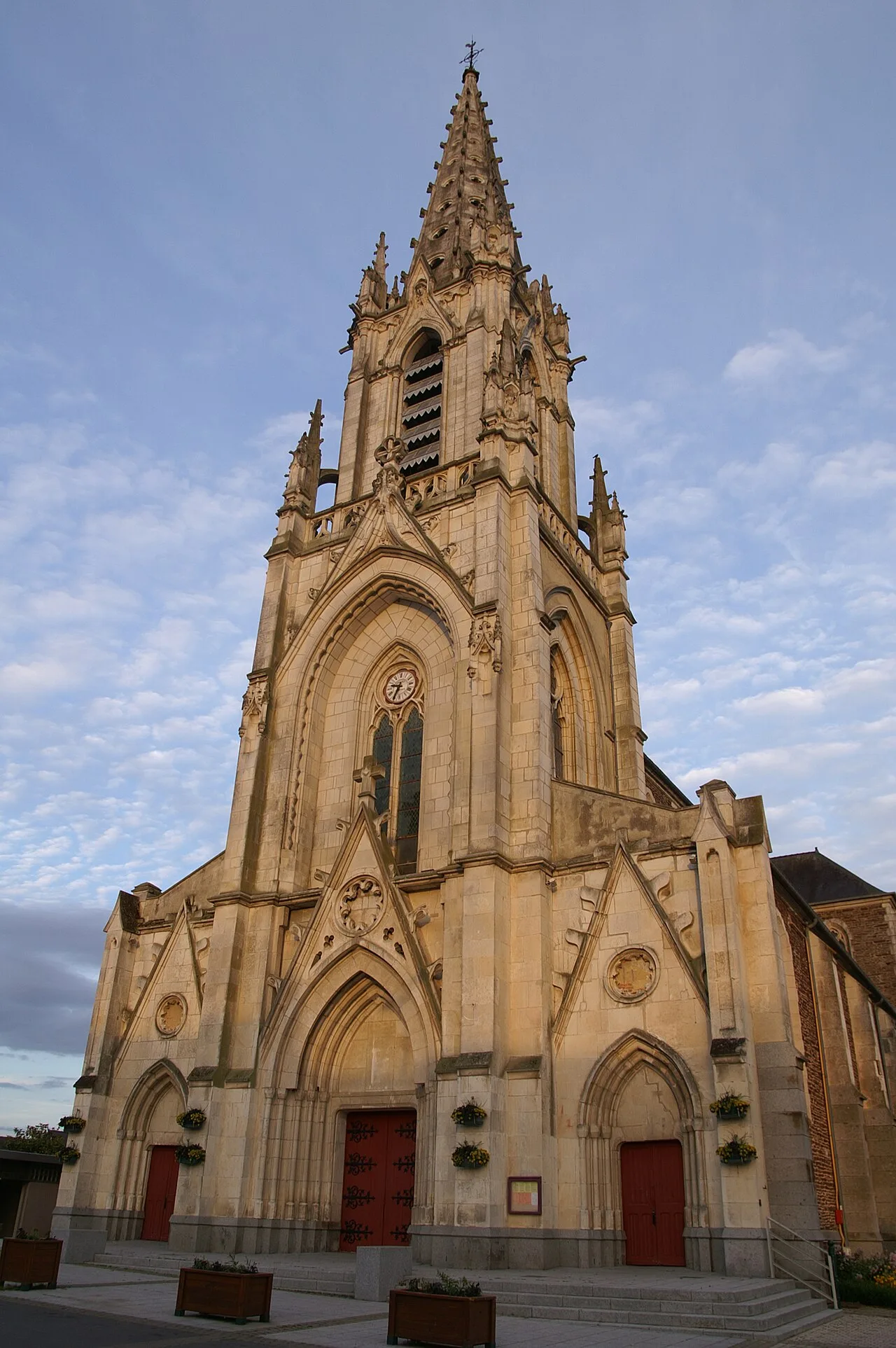 L’église Saint-Pierre, repère du bourg de Mordelles.